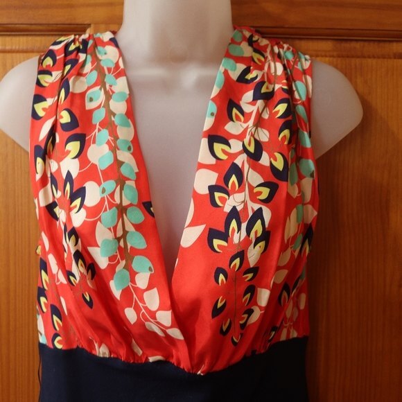 Hype Silk Floral Color Block Open Back Top LG - Picture 3 of 11